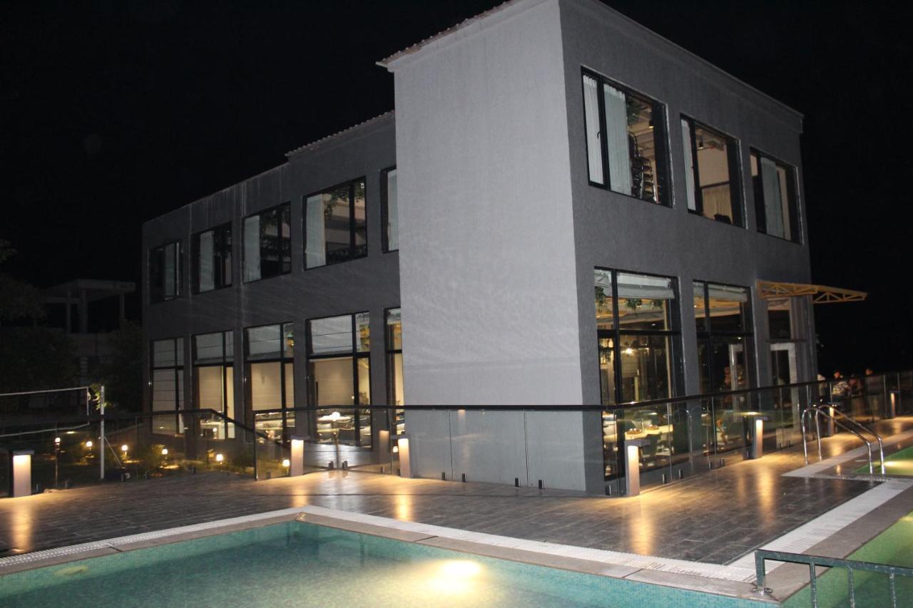Paraiso Resort & Club Igatpuri Exterior photo